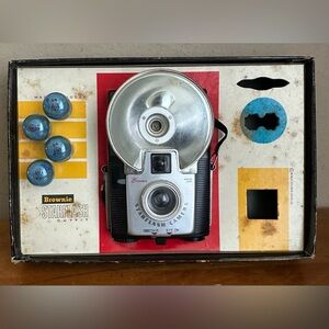 Vintage Kodak Brownie Starflash Outfit Camera Box w/ Flash Bulbs Untested